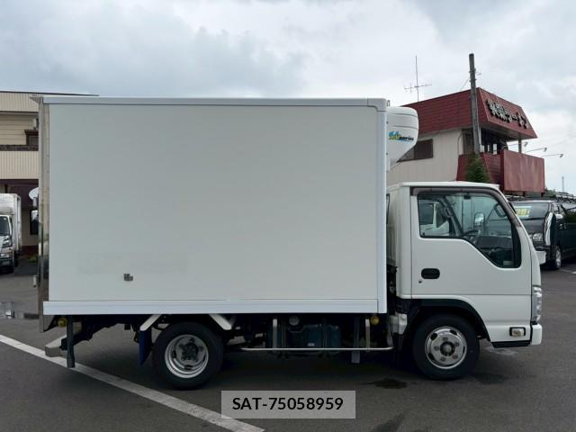 Isuzu ELF TRUCK 2018-05 7914589-5