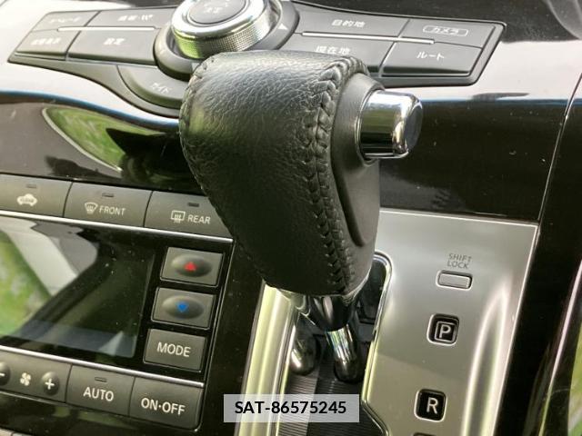 Nissan ELGRAND 2014-01 7913490-15
