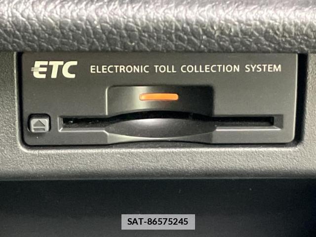 Nissan ELGRAND 2014-01 7913490-16