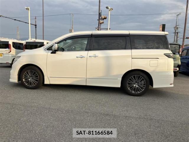 Nissan ELGRAND 2017-03 7917066-1