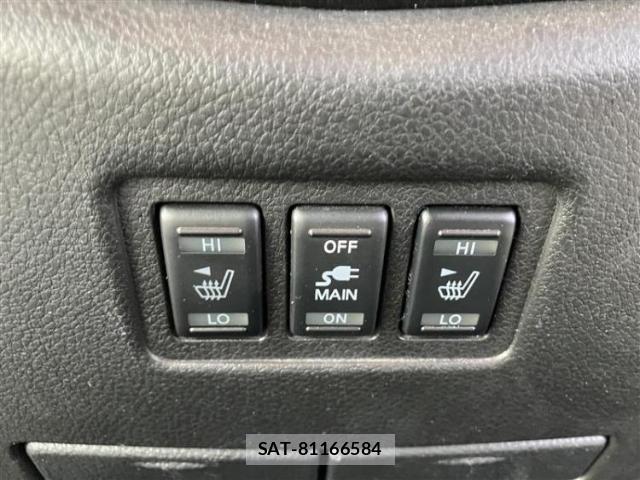 Nissan ELGRAND 2017-03 7917066-12