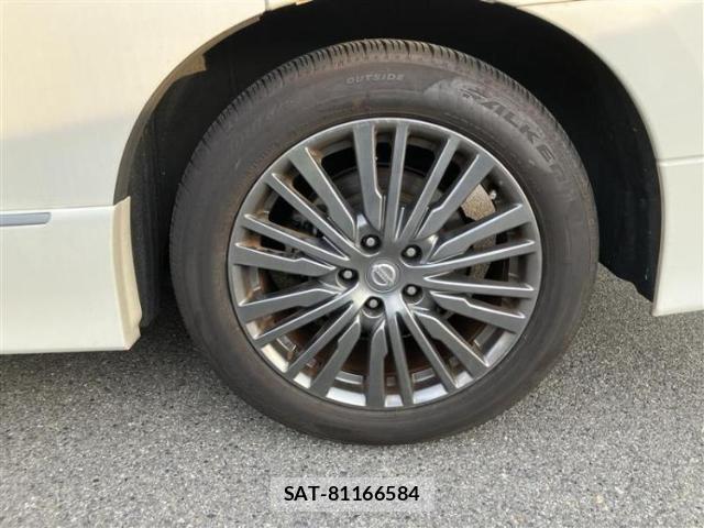 Nissan ELGRAND 2017-03 7917066-14