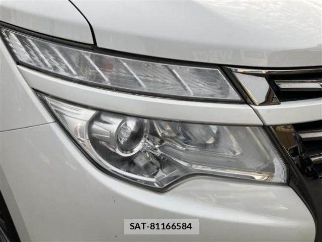 Nissan ELGRAND 2017-03 7917066-16