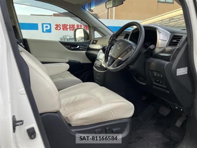 Nissan ELGRAND 2017-03 7917066-4