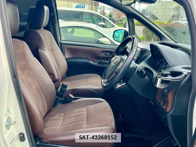 Toyota ESQUIRE 2017-09 7913452-10