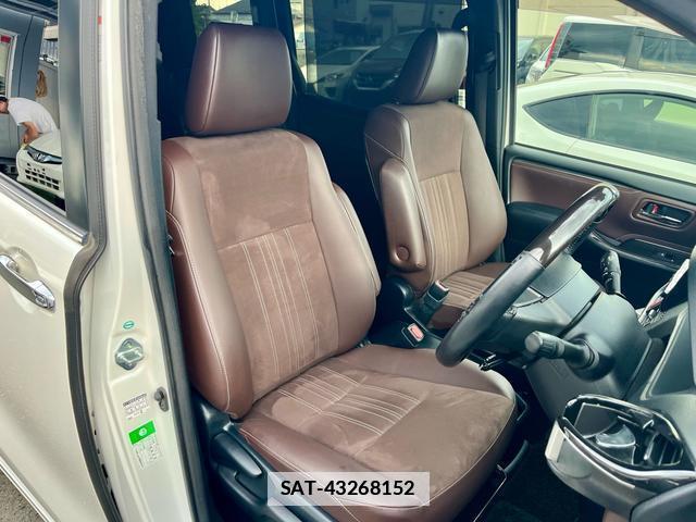 Toyota ESQUIRE 2017-09 7913452-11