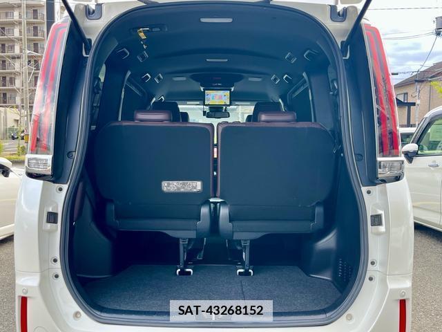 Toyota ESQUIRE 2017-09 7913452-17