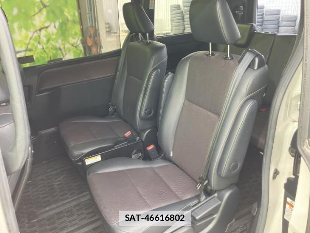 Toyota ESQUIRE 2017-07 7914940-7
