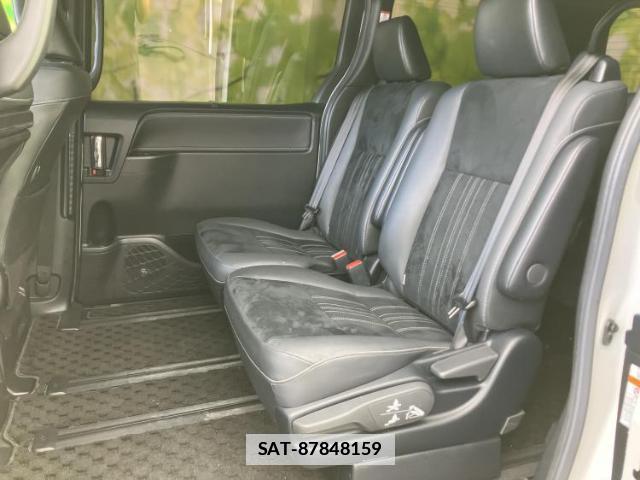 Toyota ESQUIRE 2019-12 7917205-7