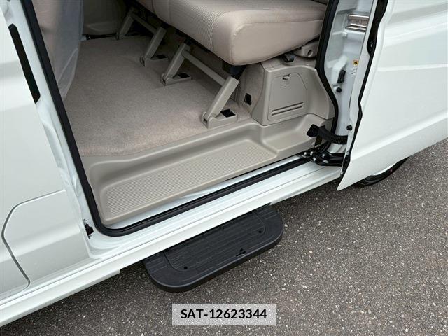 Suzuki EVERY WAGON 2026-05 7915890-19
