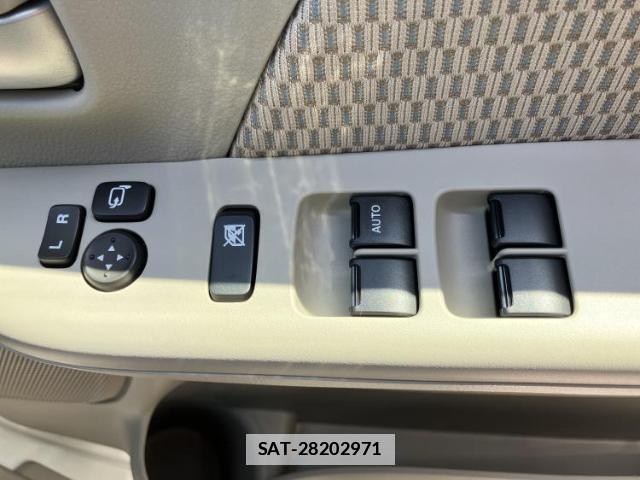 Suzuki EVERY WAGON 2026-03 7917002-14