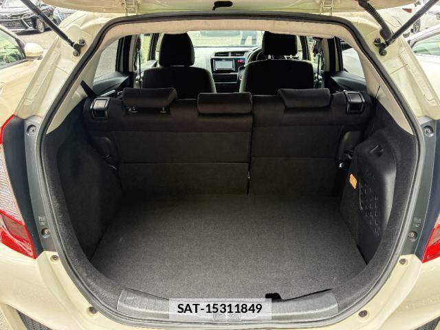 Honda FIT HYBRID 2017-05 7913971-6