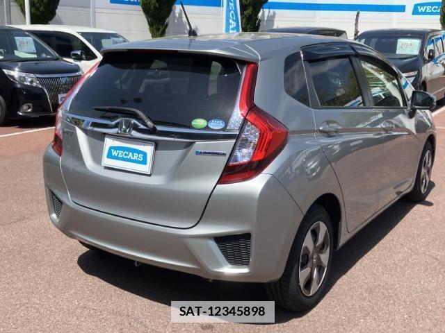 Honda FIT HYBRID 2016-04 7916881-2