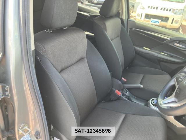 Honda FIT HYBRID 2016-04 7916881-3