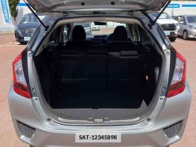 Honda FIT HYBRID 2016-04 7916881-7