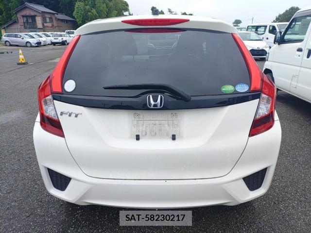 Honda FIT 2017-06 7916654-1
