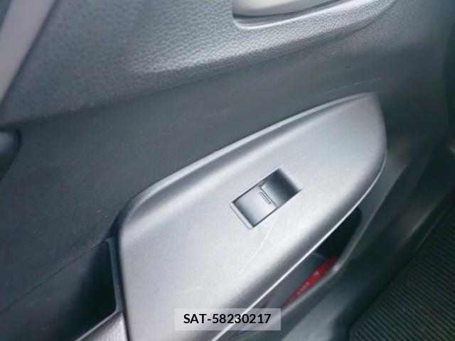 Honda FIT 2017-06 7916654-12