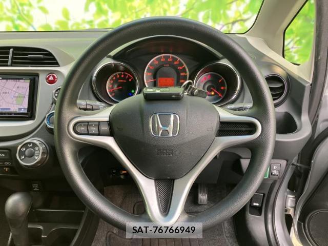 Honda FIT 2012-08 7917052-14