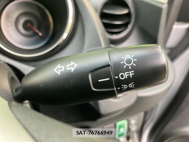 Honda FIT 2012-08 7917052-15
