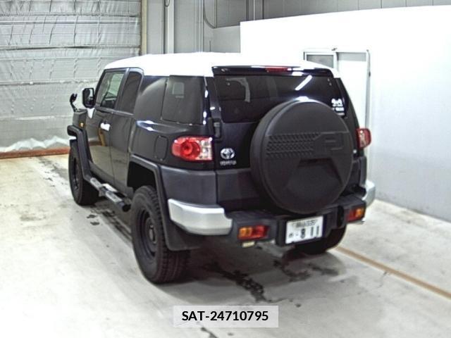 Toyota FJ CRUISER 2016-07 7915429-1