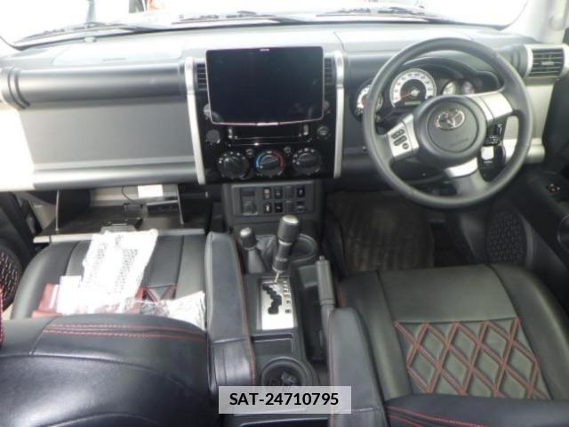 Toyota FJ CRUISER 2016-07 7915429-2