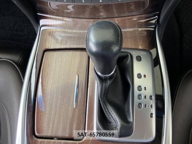 Nissan FUGA 2010-06 7917125-14