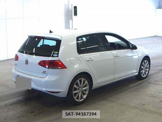 VolksWagen GOLF 2015-03 7915454-4
