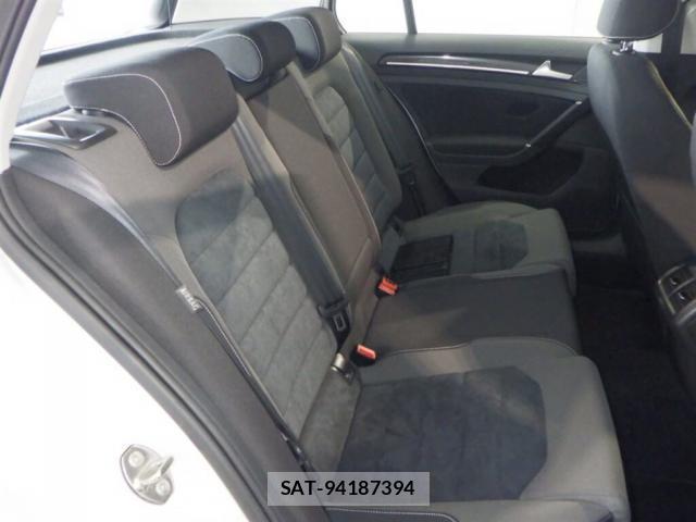 VolksWagen GOLF 2015-03 7915454-5