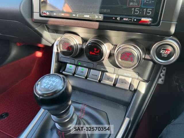 Toyota GR86 2022-07 7917403-12