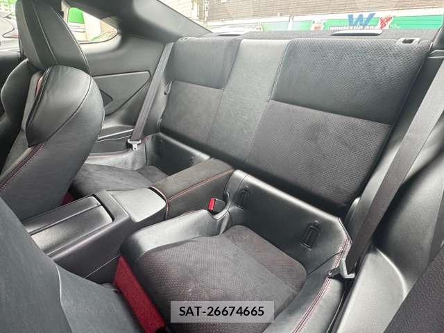 Toyota GR86 2022-10 7917405-7