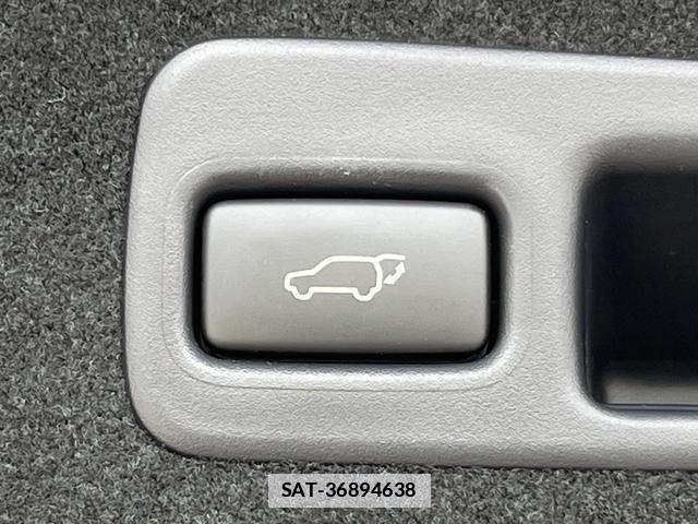 Toyota HARRIER 2017-01 7913829-6