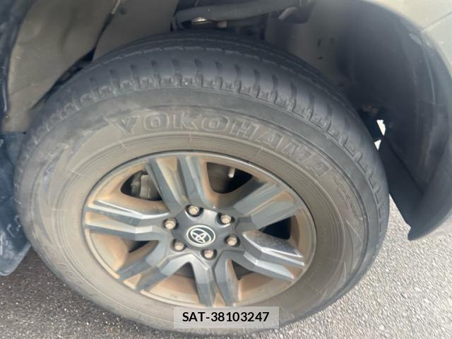 Toyota HILUX 2021-09 7913623-2