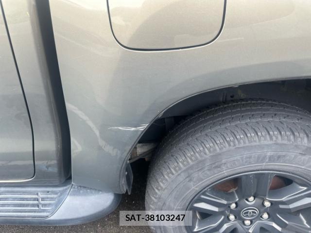 Toyota HILUX 2021-09 7913623-5