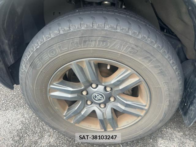 Toyota HILUX 2021-09 7913623-8