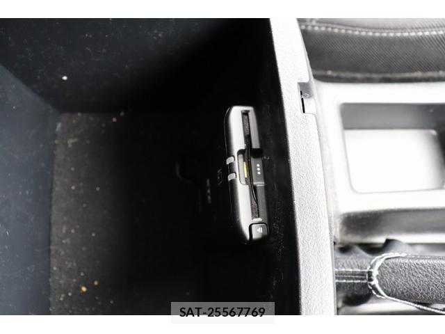 Toyota HILUX 2024-01 7913790-16