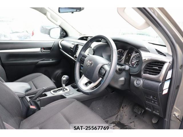 Toyota HILUX 2024-01 7913790-3