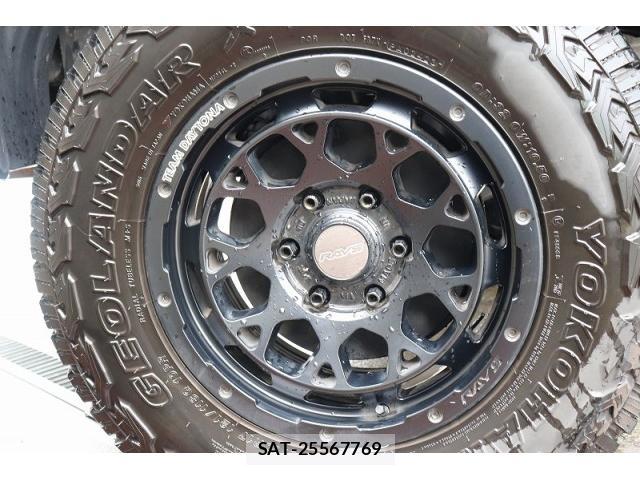 Toyota HILUX 2024-01 7913790-7