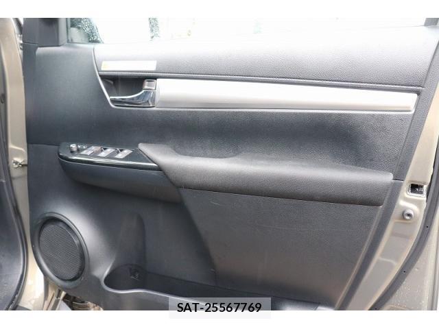 Toyota HILUX 2024-01 7913790-9