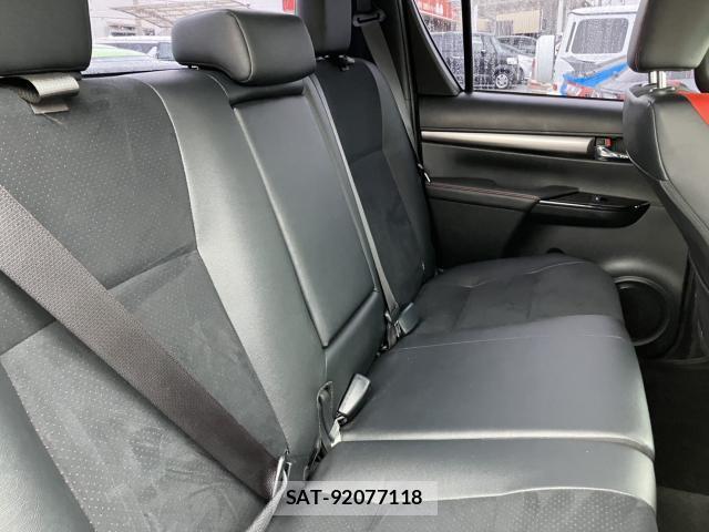 Toyota HILUX 2022-10 7914222-11