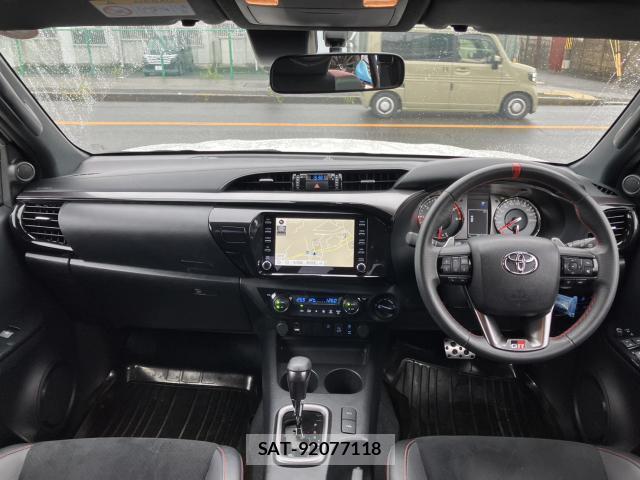Toyota HILUX 2022-10 7914222-2