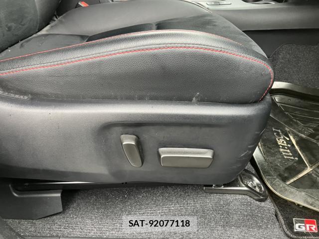 Toyota HILUX 2022-10 7914222-9