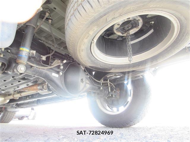 Toyota HILUX 2024-09 7914368-8