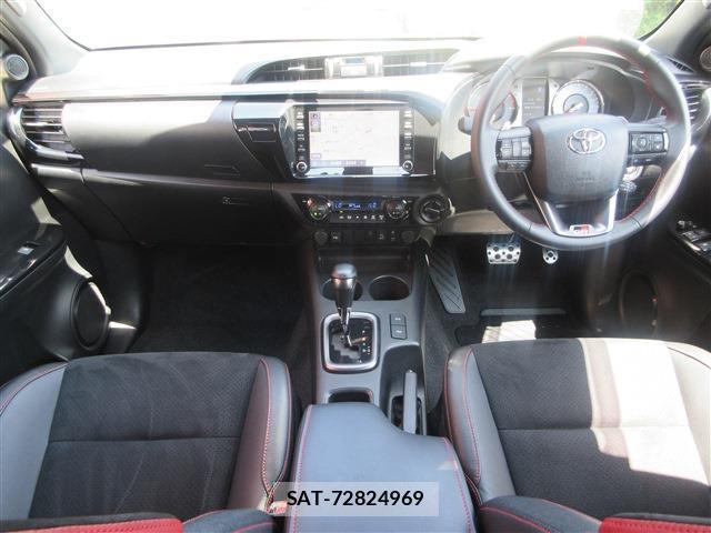 Toyota HILUX 2024-09 7914368-9