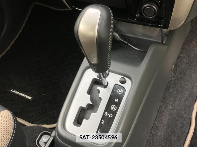 Suzuki JIMNY SIERRA 2017-04 7917050-16