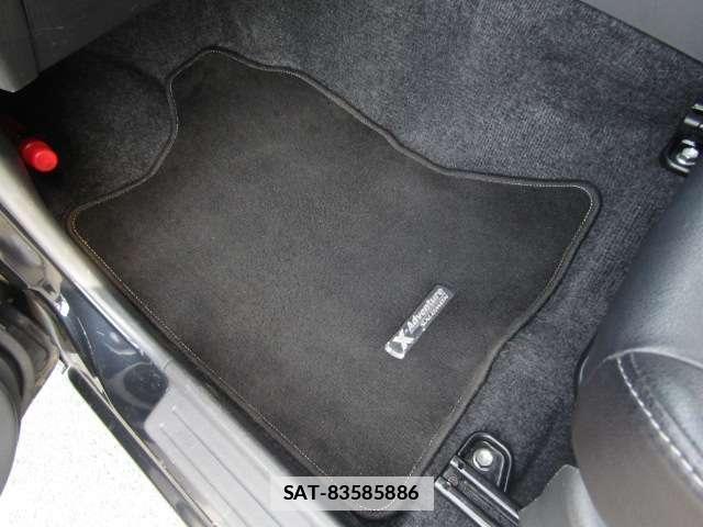Suzuki JIMNY 2011-11 7913108-11