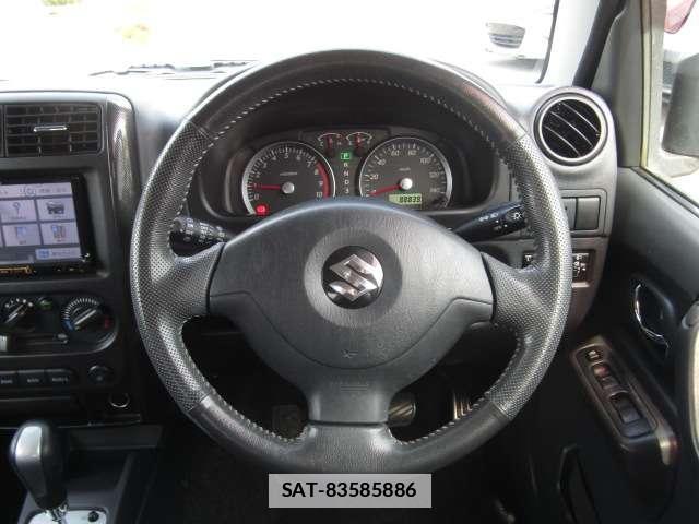 Suzuki JIMNY 2011-11 7913108-4