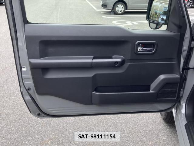 Suzuki JIMNY 2023-10 7914033-4