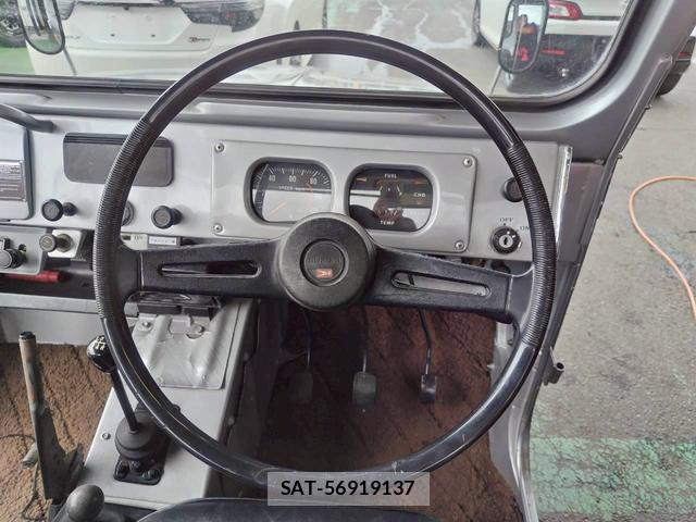 Suzuki JIMNY 1972-06 7916253-16