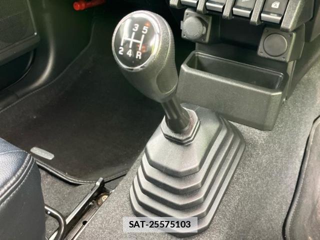 Suzuki JIMNY 2021-09 7916983-12