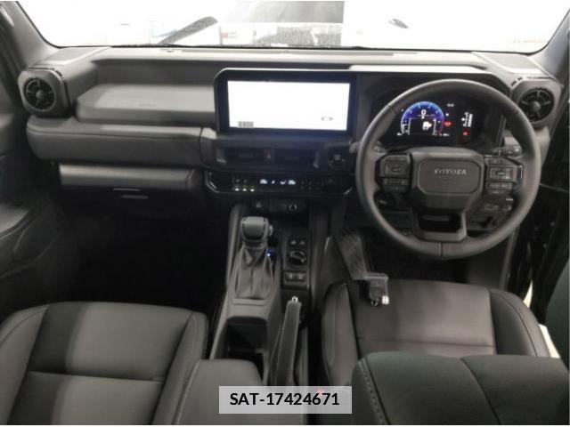 Toyota Land Cruiser FJ 2026-06 7916108-2